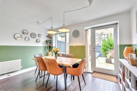 Dining Room (2).jpeg