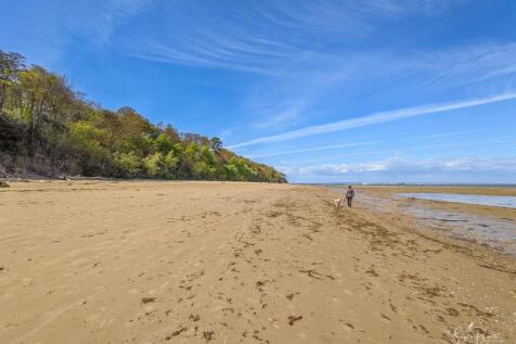 A stroll to Priory Bay