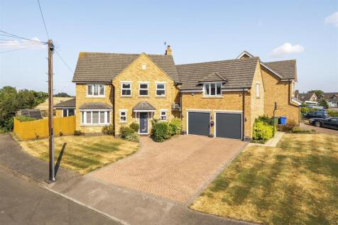 8 Foxcovert Drive, Roade (e) (5) cr.jpg
