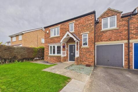 4 Bedroom Link-Detached House - For Sale
