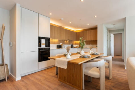 3 Bedroom Flat in BH15 1FJ
