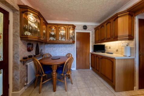 22 Rookery Drive-002.jpg