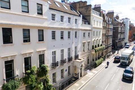 0 bed, 0 bath Terraced in London - Photo 1