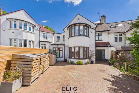 6 bed semi-detached house for sale Ridge Close, L