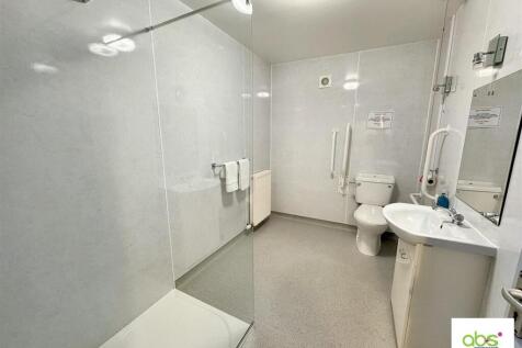 CC Accessible Shower Room