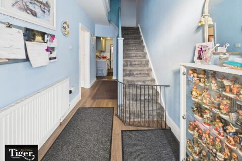 CAM02176G0-PR0757...