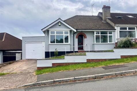 A 3 double bedroom semi-detached bungalow that has been redecorated recently by the current owner, located in the village of Whitchurch. Available now. Sharers Welcome.