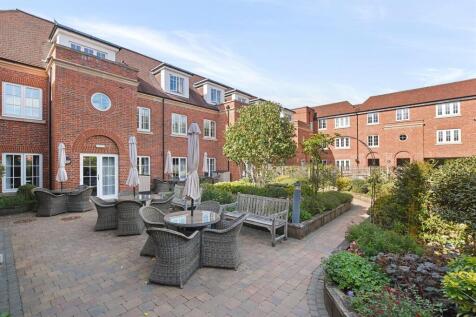 05-95e9GCMCS - 11 Chiltern Place - Gdn -Original (