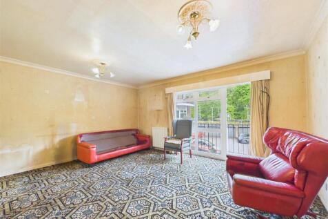 CAM05663G0-PR0154-STILL003.jpg