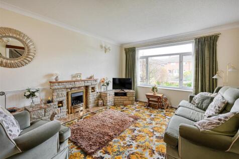 149 Pendeford Avenue-3.jpg