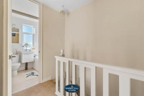 6 Crossway Rd (7 of 22).jpg