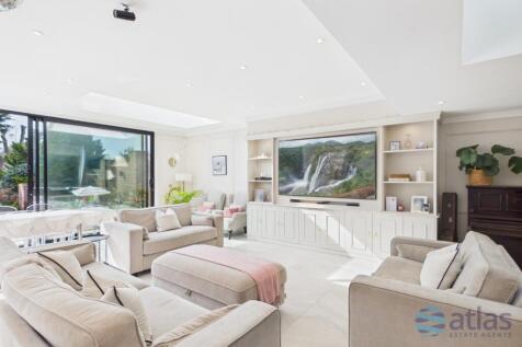 Kitchen/Reception/Diner