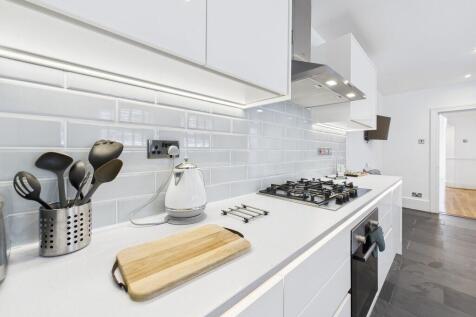 CAM03974G0-PR0120...