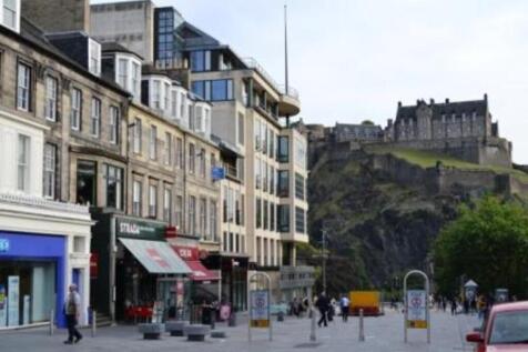 Excellent top floor, 4 bedroom HMO property with amazing views of Edinburgh Castle, in the heart of Edinburgh.