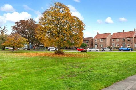 2 The Green - The Green1