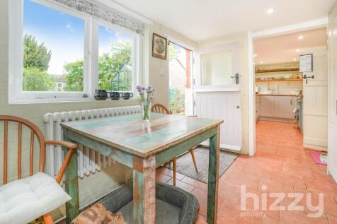 WhatsApp Image 2025-05-08 at 21.17.05_b490eeda.jpg