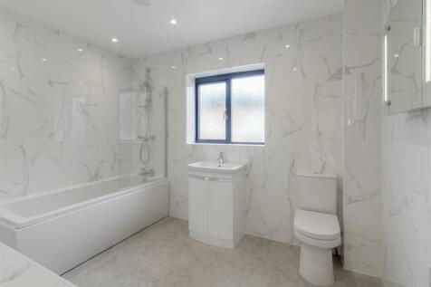 New House, Staverton Bathroom