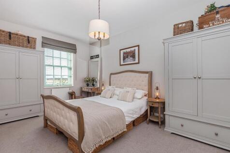 Master Bedroom 1.jpg