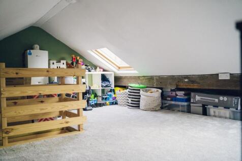&#39;Stafell Attig / Attic Room
