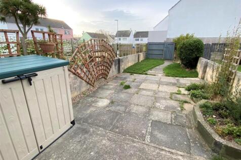 20 Polwhele Road Front Garden