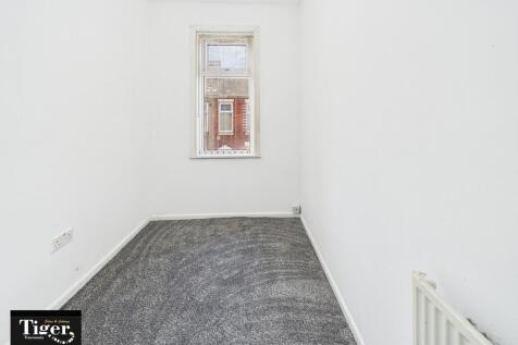 CAM02176G0-PR0530...