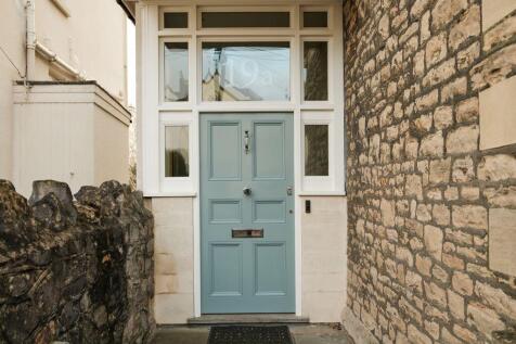 6 bed, 3 bath Semi-Detached in Bristol - Photo 8