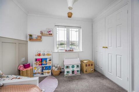 1 Caer Peris View, Portchester-Small-PorticoMarket