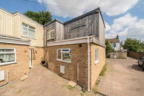 A three bedroom semi-detached house located in the heart of Abbey Wood. This ultra energy-efficient home offers bright and spacious accommodation, featuring a modern open plan living and dining area,