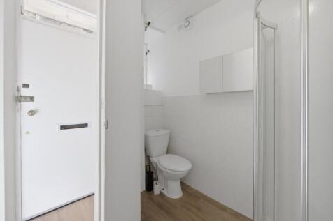 1 bed, 1 bath Flat in Edinburgh - Photo 13