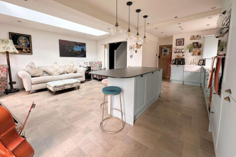 Lounge/Kitchen/Dining Room