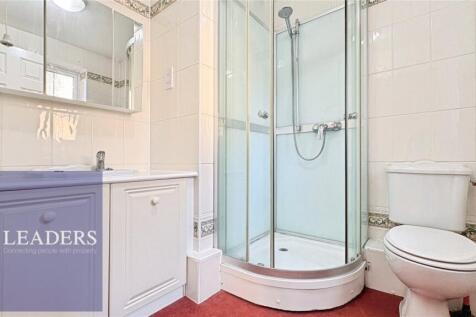 Ensuite To Bed 1