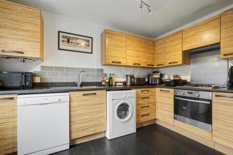 Kitchen 1_2.jpeg