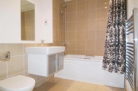 Bathroom.JPG