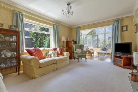 15 Foamcourt Waye_022.JPG