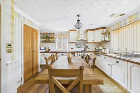 CAM05454G0-PR0043-STILL031