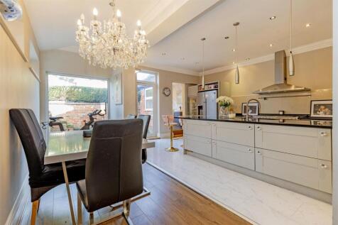 Stunning Kitchen/ Breakfast Room