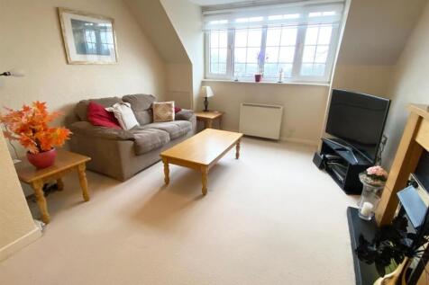 lounge 1.jpg