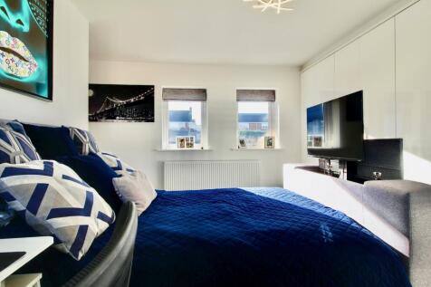 Bedroom 2 - reverse view