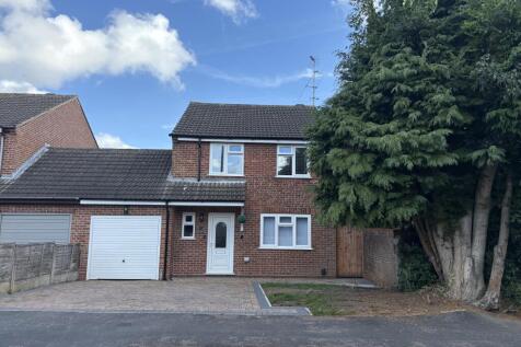 Front Elevation Brittany Avenue