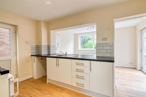7 Stretton Close-01.jpg