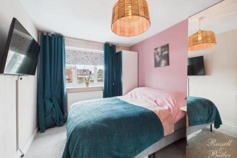 CAM02127G0-PR0297-STILL018