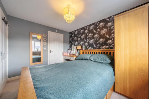 -691d993ed4939-l-1381149-25-691cd464b623f