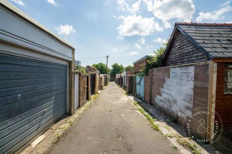 Gelligaer Gardens, Hern Crabtree (26).jpg