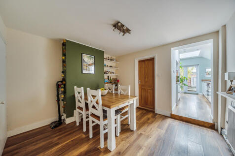 1376303-14-690b31...