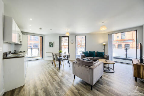 A modern, 2 bedroom luxury apartment in Digbeth, The Forge. This spacious ground floor apartment is furnished, available AUGUST! With the luxury of a huge, wrap around balcony spanning the full length