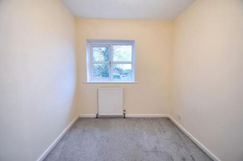 3 bed, 1 bath Semi-Detached in Manchester - Photo 17