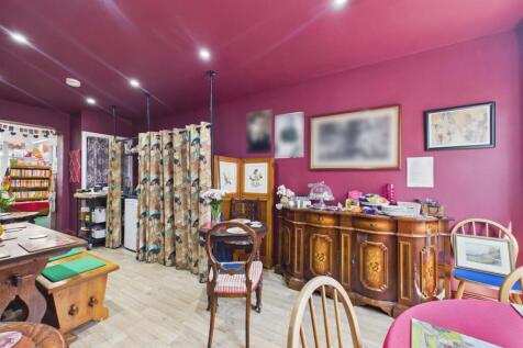 CAM03604G0-PR0298-STILL037.jpg