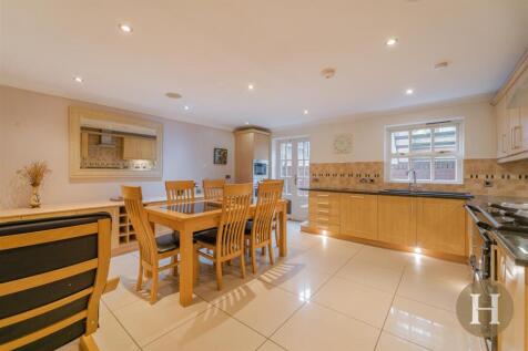 Hadleigh Estate Agents-4.jpg