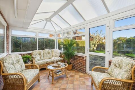 Conservatory (Virtually Furnished)