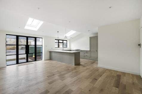Kitchen / Living Room